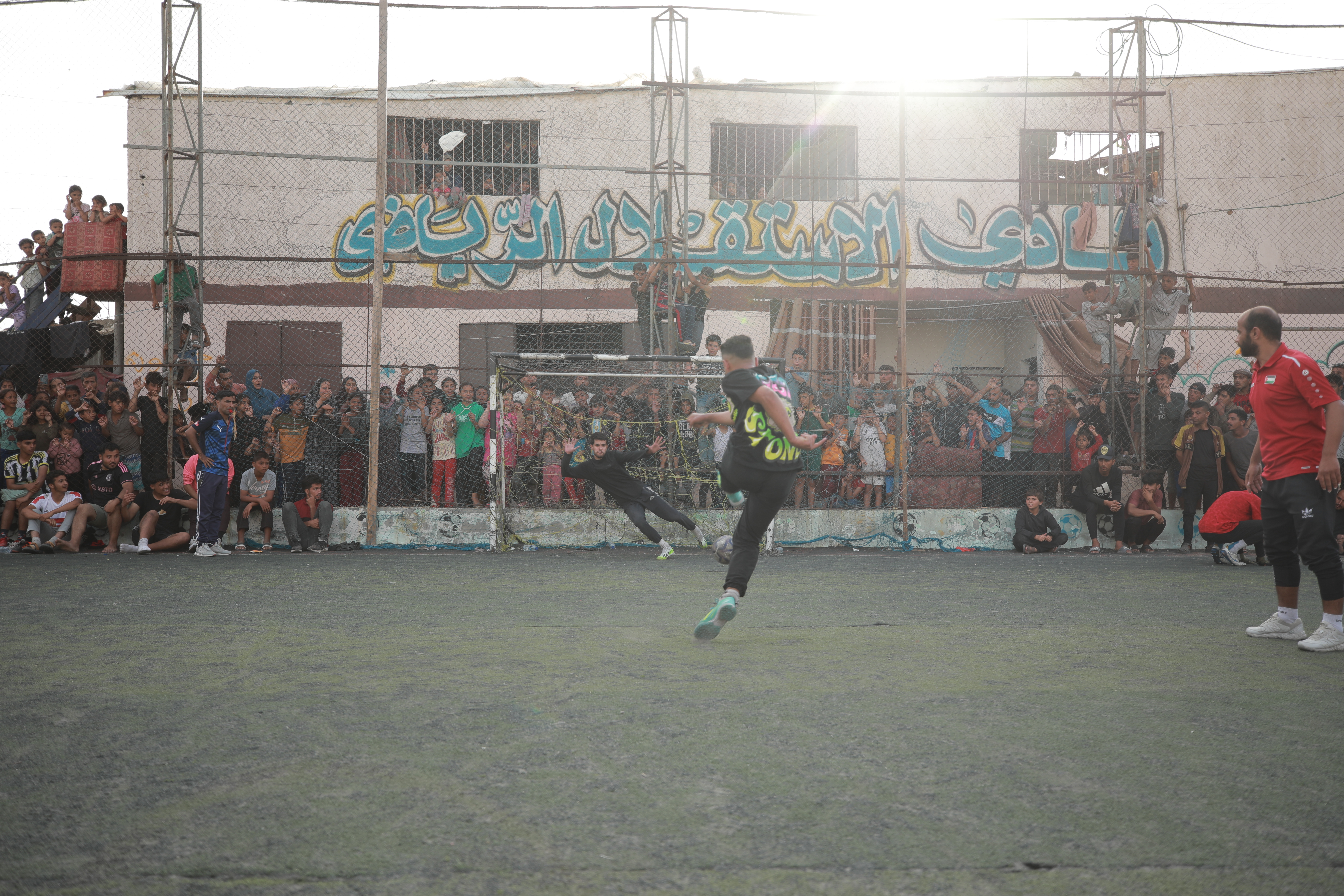 Displaced Palestinians in Gaza hold football tournament for peace (Al Jazeera)