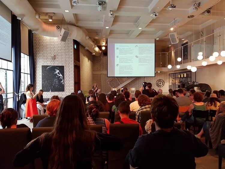 Shadow conference considering the export of war